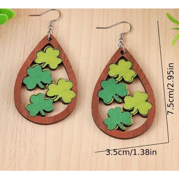 4 Two-Tone Green Clovers Shamrock Wood Teardrop Earrings - Picture 4 of 6